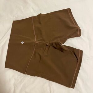 Lululemon Align high rise shorts 6” size 4 Java